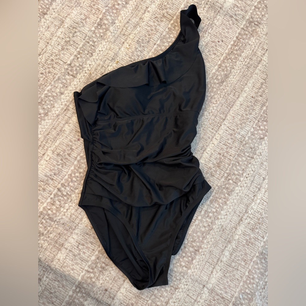 Ellen Tracy Classic Black Swimwear